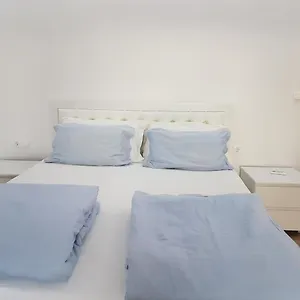 vintage-apartment-sarande.albaniahotels.org/