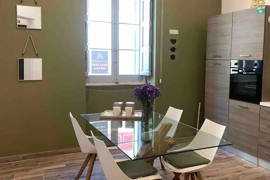 Sliema - 2 Mins From The Beach Apartment 0*,  Malta