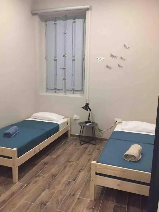 Sliema - 2 Mins From The Beach Apartment 0*,